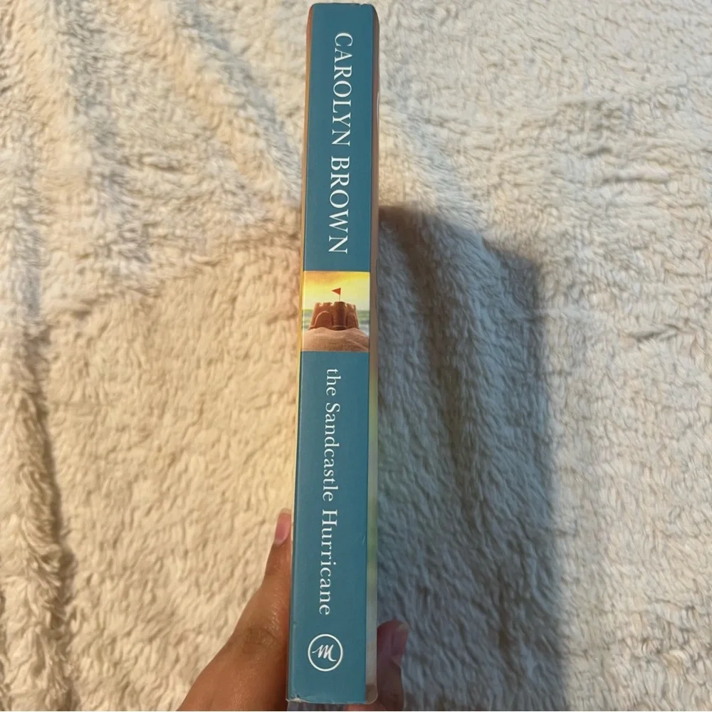 🌴The Sandcastle Hurricane by Carolyn Brown Paperback Book - Picture 2 of 4